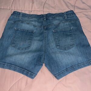 Short											 size 29 '
